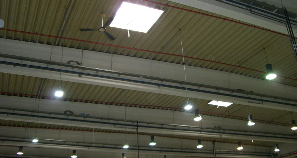 Beitragsbild LED Umbau Sporthalle