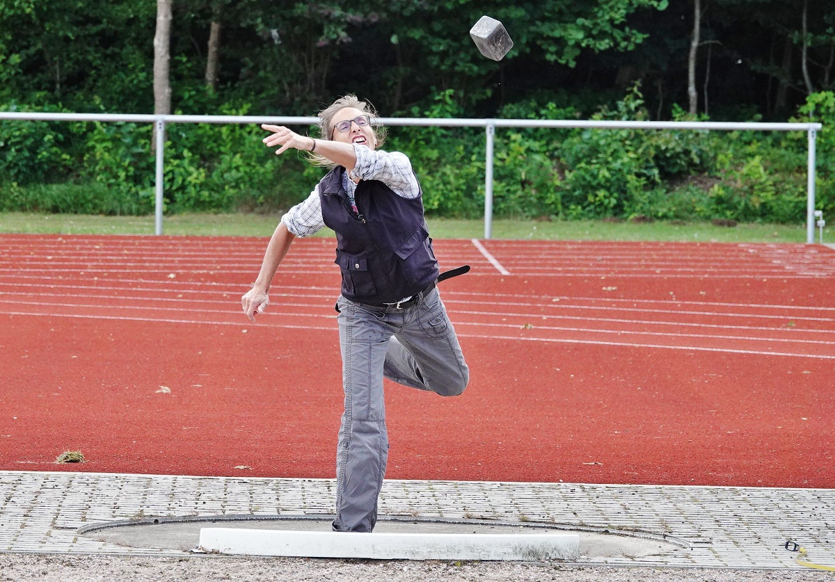 7 Da fliegt das Ding