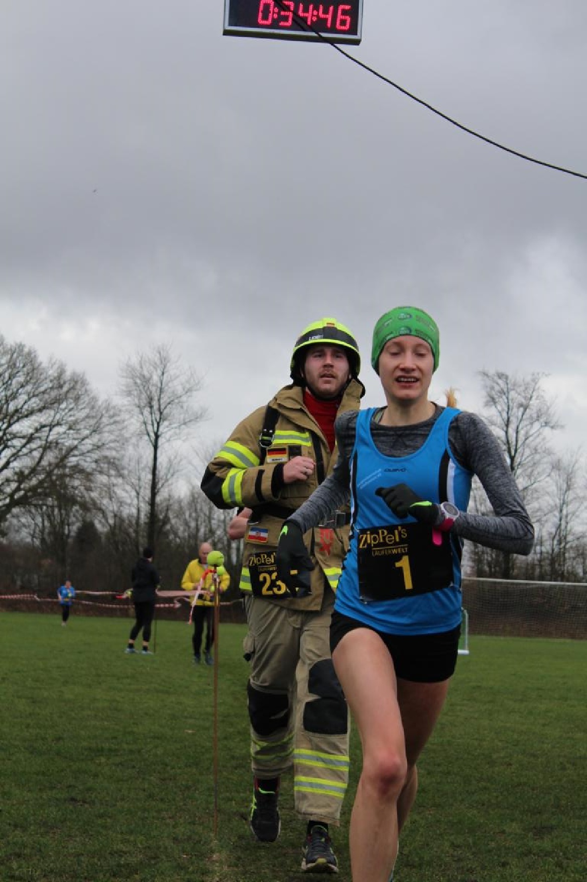 Siegerin Hauptlauf 95 km Jessica Ehlers SG Athletico Büdelsdorf