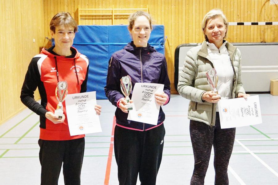 2024 03 17 SVS 19KL Siegerehrung Top Finisherinnen 10KM Lauf