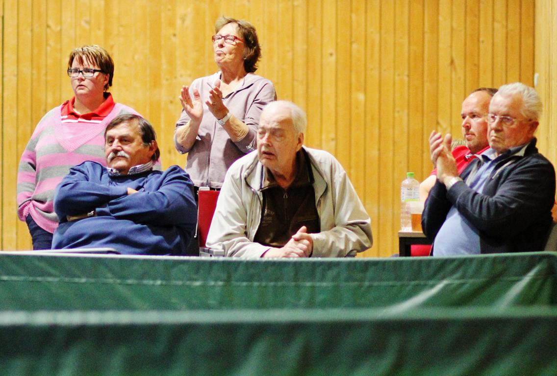 Ehrenvorsitzender Helmut Siebke. Mitte